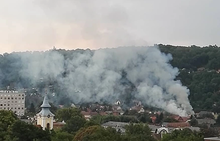 Kigyulladt egy imaház lakrésze a Meggyesalján