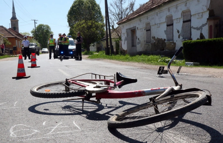 Halálra gázolt egy biciklis nőt egy teherautó Sárospatakon