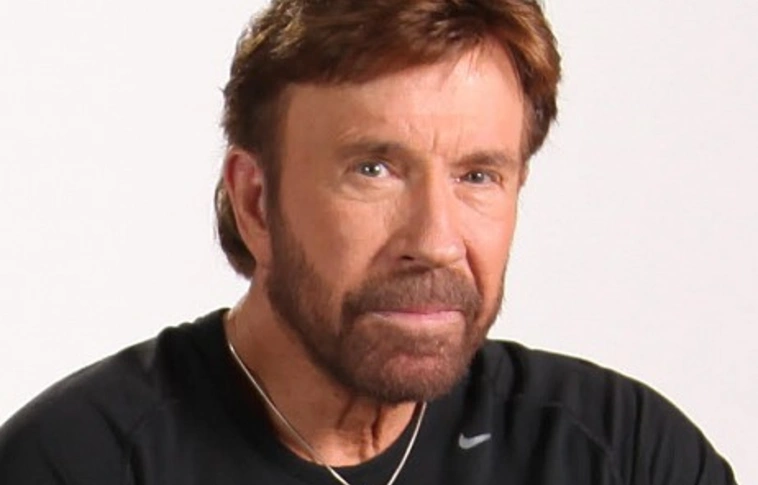 Chuck Norris Budapestre jön