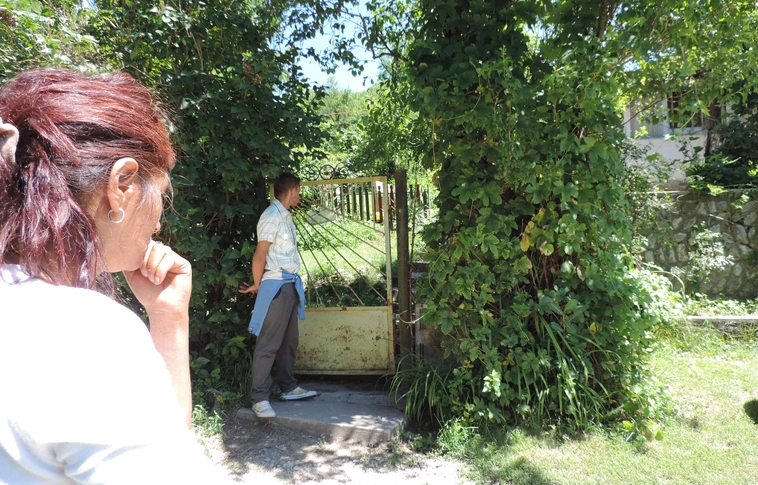 Elítélték az idős nőt, aki fegyvert adott a lánya halálát okozó apának