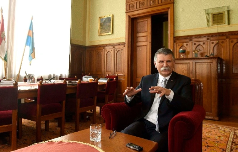 Kövér László részvétét fejezte ki az indonéziai cunami pusztítása miatt