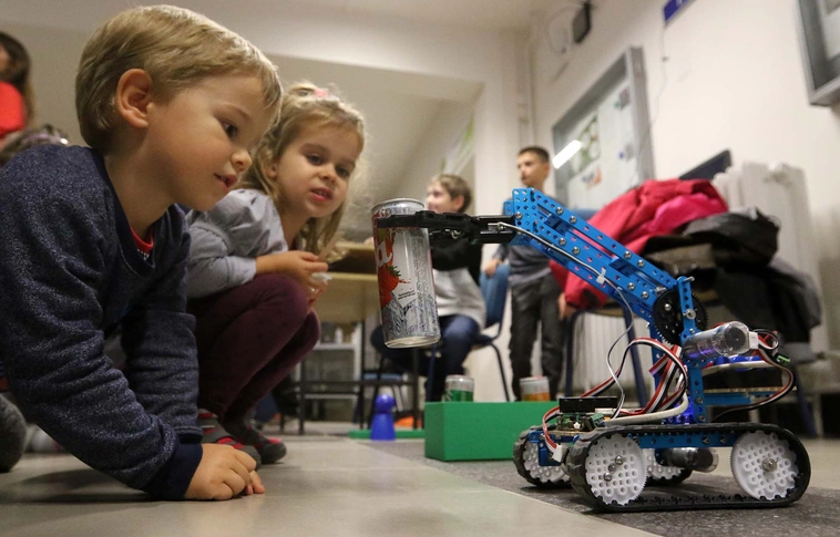 Kipróbálhattunk, megérinthettünk, tapasztalhattunk – Kutatók Éjszakája Miskolcon is