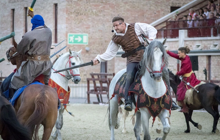 Családi rockopera a Diósgyőri vár árnyékában (Képgalériával!)