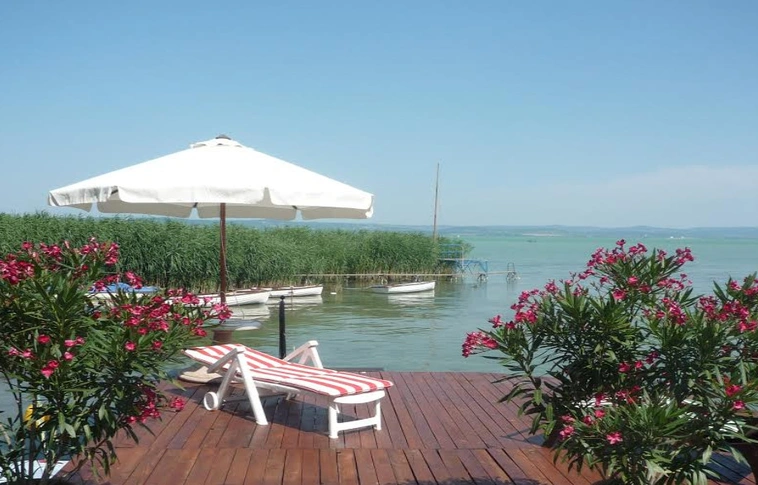 Elemző: országosan megnőtt a kereslet a nyaralók iránt