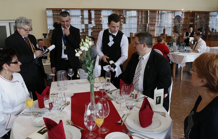 Az éttermi élet három szakmája mérte össze szaktudását az V. Schnitta Sámuel Emlékversenyen Miskolcon