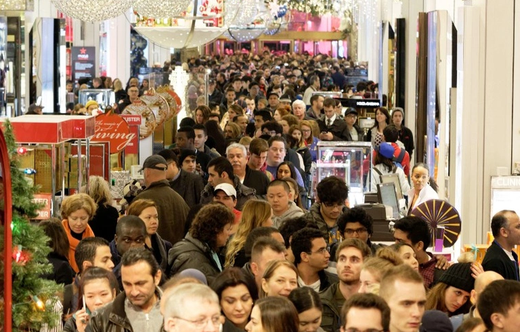Lövöldözésbe torkollott a Black Friday Amerikában (Videókkal!)