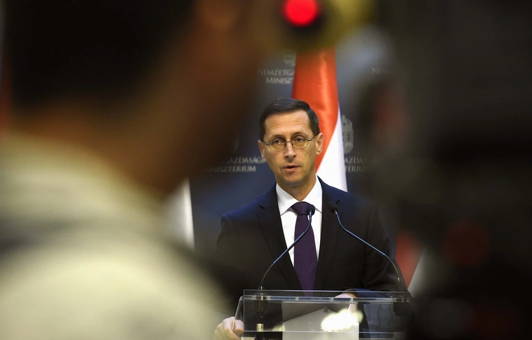 Újabb rekord dőlt meg: 4,5 millióan dolgoznak