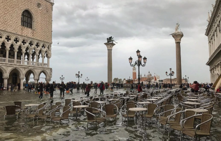 Velencét elöntötte a víz, de Rómában sem túl rózsás a helyzet