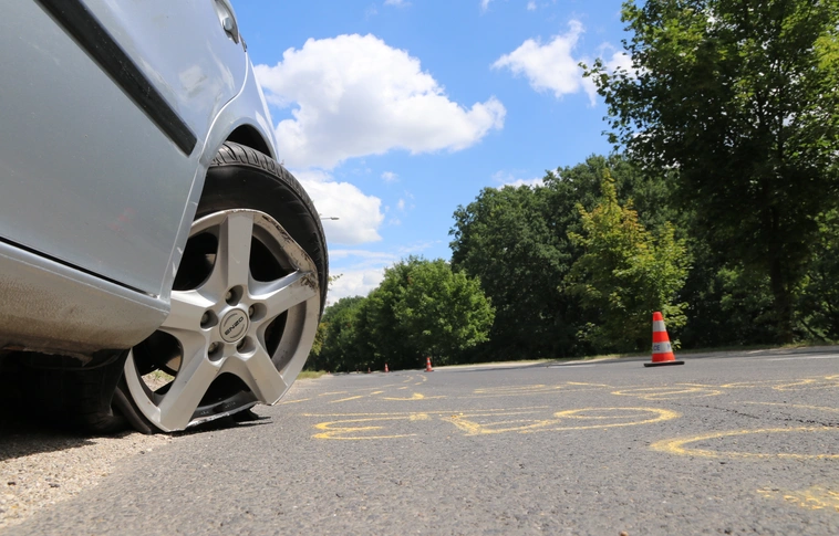 Bozótosba csapódott vonatbalesete után