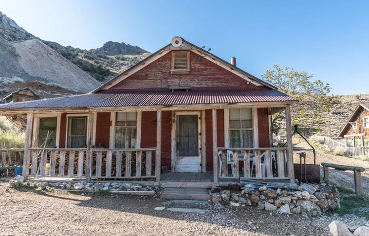 Eladó egy egész város – első tulajdonostól