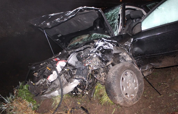 Nagy ütközés a Kiss Ernő útnál - egy Opel kis híján a Szinvában landolt (Képgalériával!)