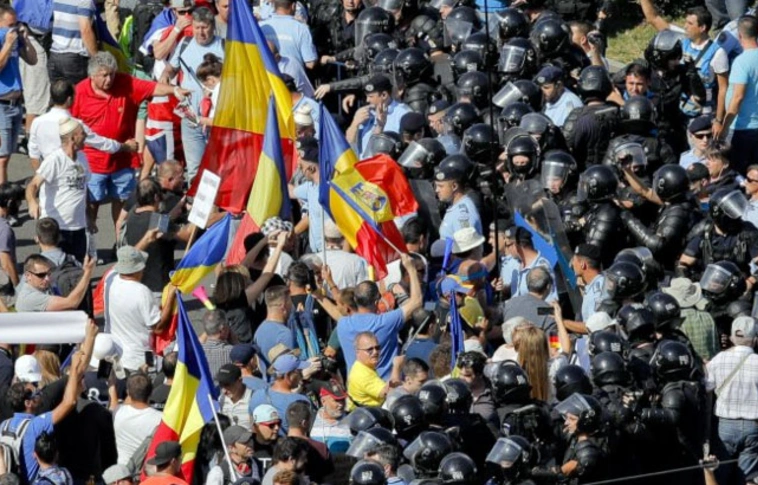 Tüntetők követelik Romániában a Dancila-kormány távozását