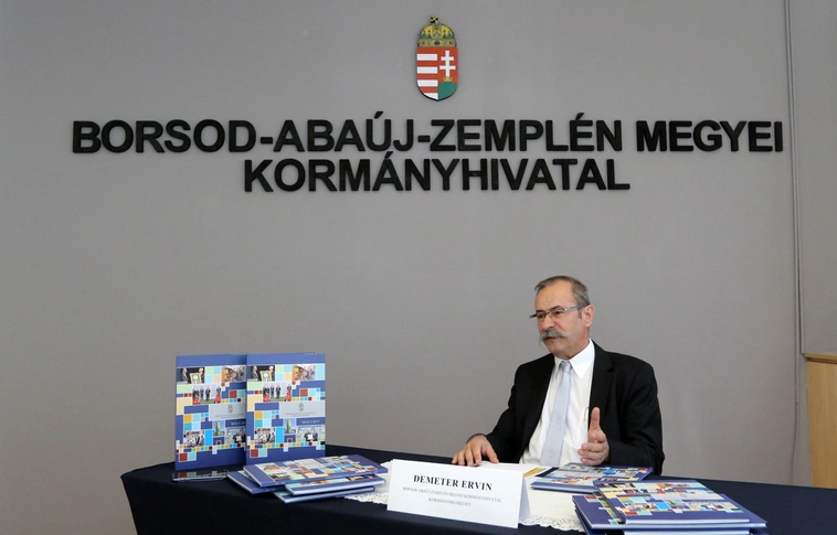 Könyvbemutató: Kormányhivatali kiadvány az elmúlt két évről