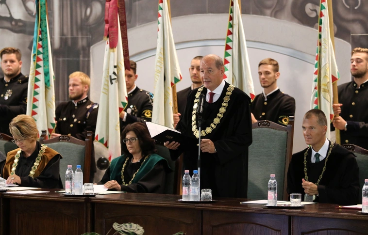 Megnyitották az egyetemi tanévet az ünnepi szenátusülésen (Képgalériával!)