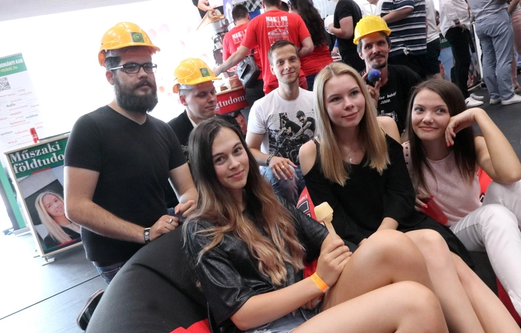 "Aki Miskolcot választja, az gondol a jövőjére!" Felvételi juniális az egyetemen (Képgalériával!)