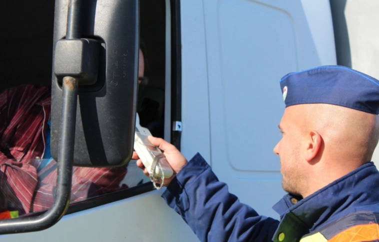 Teherautókat és buszokat ellenőriz a rendőrség a jövő héten