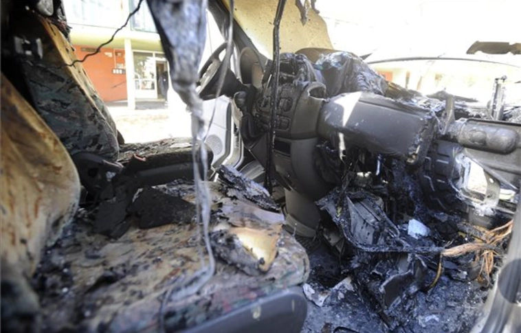 Kiégett egy mentőautó Óbudán (Helyszíni fotókkal!)