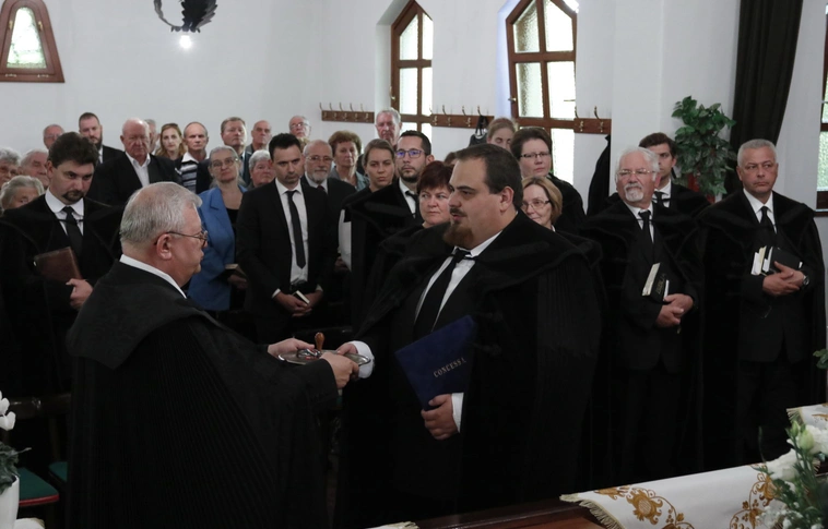 Új lelkipásztor beiktatási szertartása a Miskolc-Alsóvárosi református templomban 