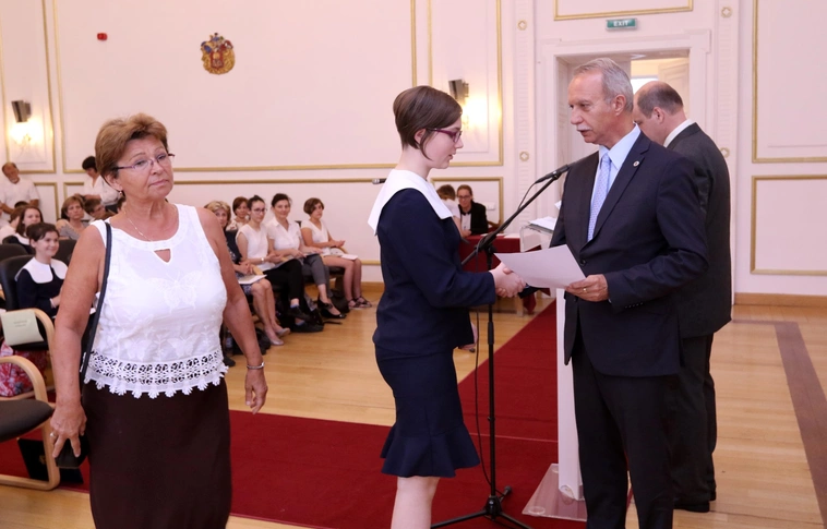 "A tehetség nem csupán ajándék, hanem felelősség is" - díjátadó a városházán (Képgalériával!)