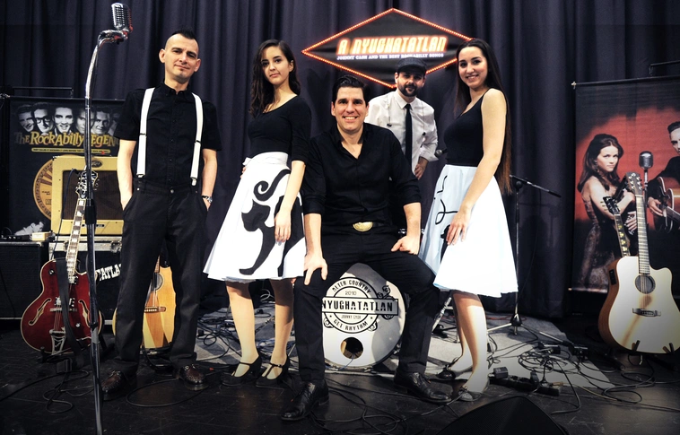 Új dalok és rockabilly feldolgozások is lesznek a Nyughatatlan-koncerten