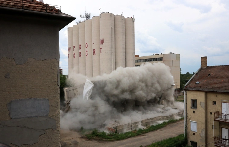 Felrobbantották a miskolci István malmot - de vajon kik, és hogyan? (Képgaléria)