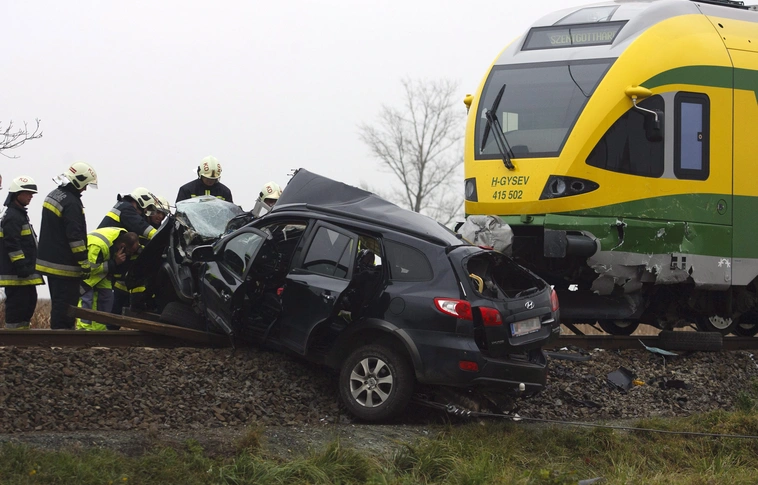 Baleset miatt vonatpótló buszok járnak Eger és Szilvásvárad között