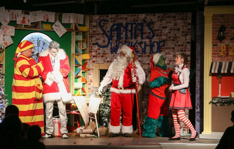 Minden eddiginél látványosabb Mikulás show kezdődött az Avalon Parkban!