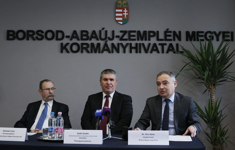 Új módszerrel találnak munkaerőt a cégeknek