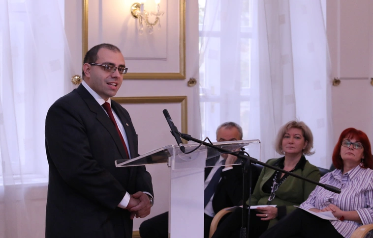 Szakmai konferencia a Városházán a civil segítségnyújtás sokszínűségéről 