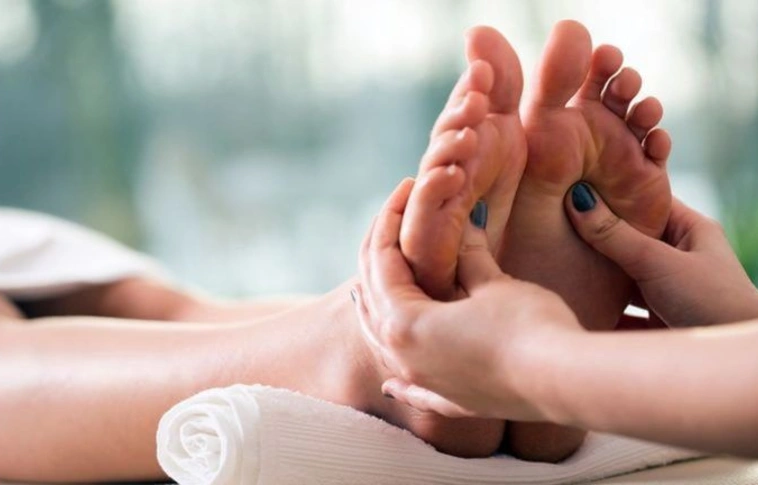Tizenhét ok, amiért jó a talpmasszázs