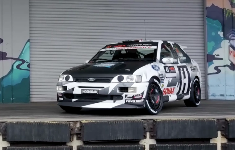 Ez állat! – Ford Escort RS Cosworth-t hajt Ken Block