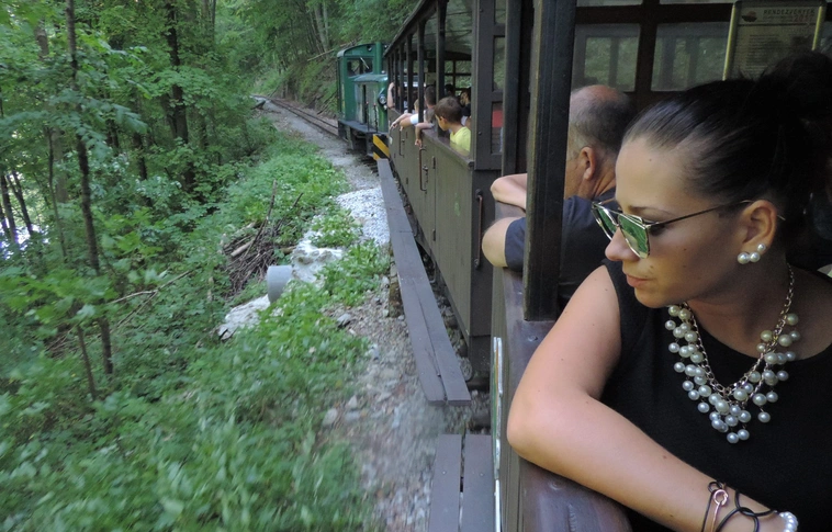 Nem járt szárnyvonalon utazhatunk a kisvasúttal