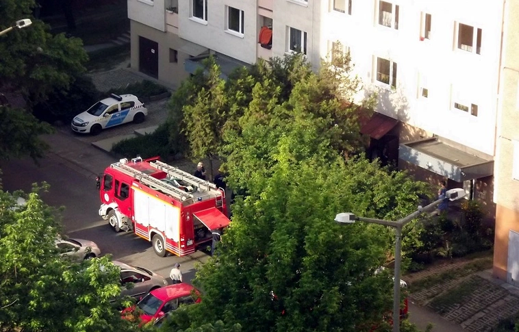 Motorkerékpár gyulladt ki egy garázsban a Középszeren