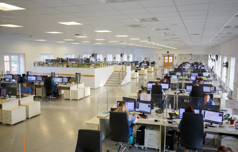 Még mindig sok komolytalan hívás érkezik az egységes segélyhívóra (Videóval!)