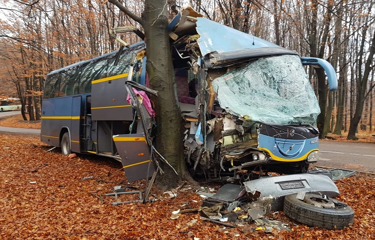Büntetőeljárás indult a Mátraházánál történt buszbaleset ügyében