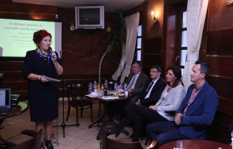 „A szociális munka: önzetlenség”