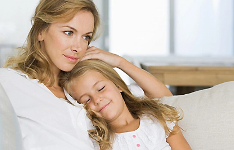 Csaknem minden második gyerek házasságon kívül születik az Európai Unióban