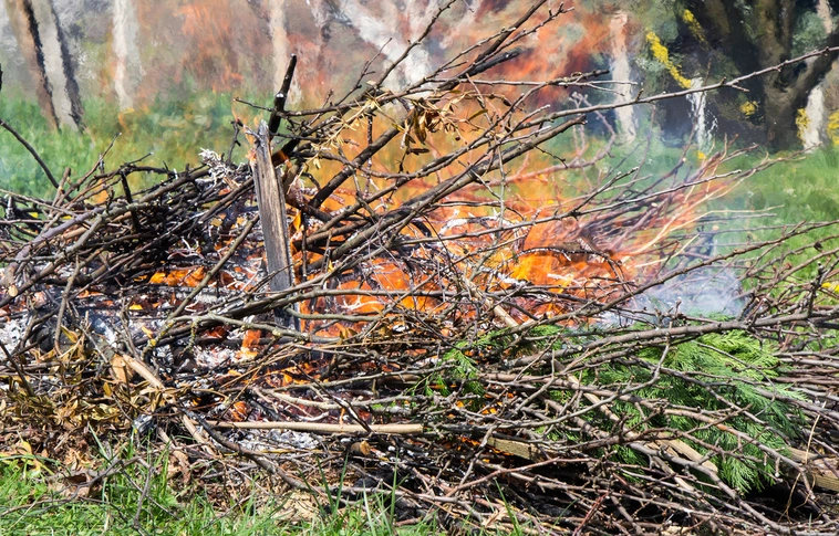 Több millió forintra is büntethetik, aki rosszul égeti az avart