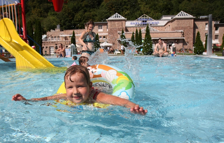 Utolsó hajrá az Év fürdője díjért – Versenyben a miskolci fürdők