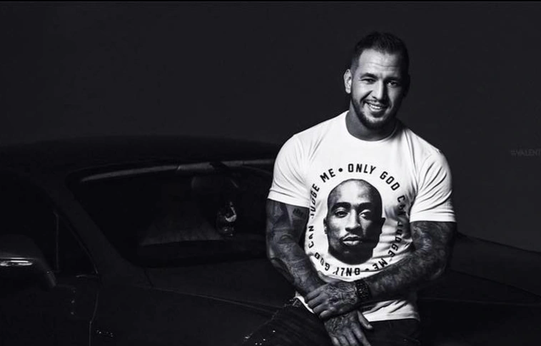 Curtis máris elhagyja az elvonót?