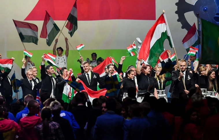 EuroSkills – Dobogóra állhatott a miskolci Varholik Dávid ápoló!