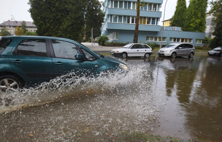 Letarolta a vihar az országot: több mint 260 helyszínre riasztották a tűzoltókat