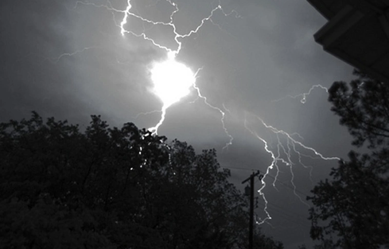 Gömbvillám pusztíthatott Bátaszéken