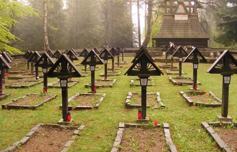 Hol sírjaik domborulnak… - A 10-es honvédek nyomában Lengyelországban