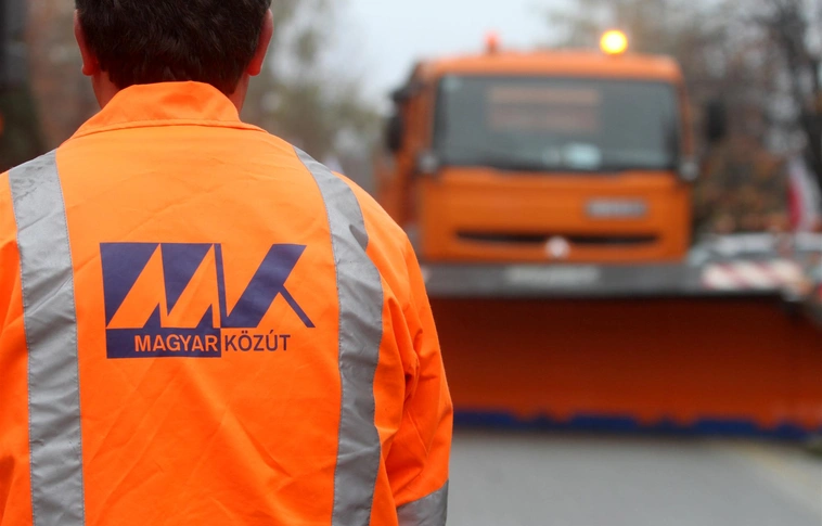 Blikk – durvul a helyzet: máris kezdik a sószórást az utakon