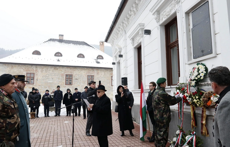 A Málenkij robotra elhurcoltakra emlékeztek Miskolcon