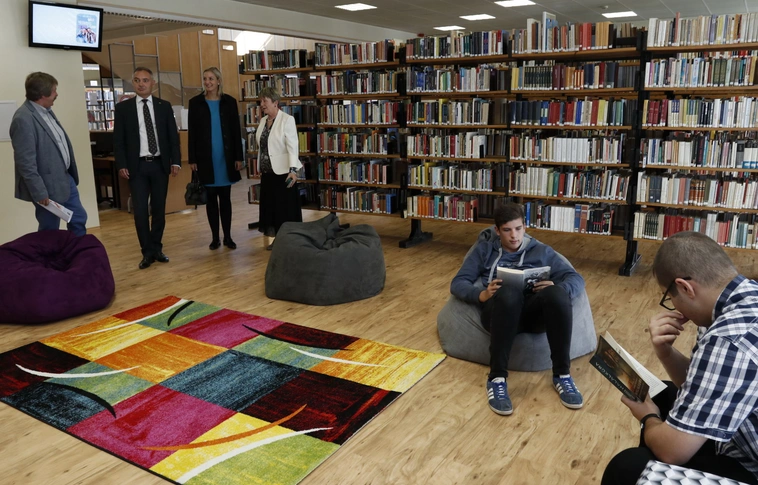Újjászülető épületben várják a könyvek szerelmeseit a könyvtári napokon