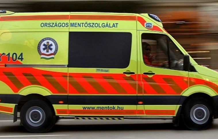 A sárga földig lehordta egy hazai buszos a mentősöket – akik épp újraélesztettek (Frissítve!)