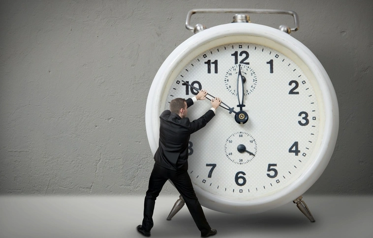 Íme a döntés: ekkor kell utoljára átállítani az órát