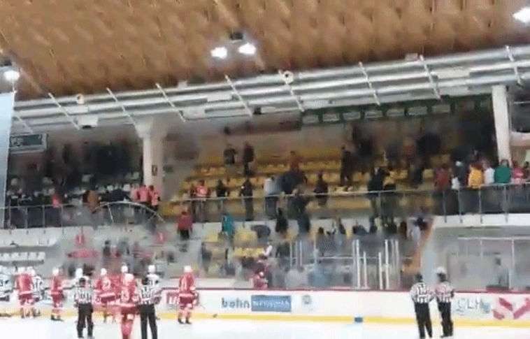 Óriási balhé a Jegesmedvék meccsén, több szlovák szurkolót előállított a rendőrség